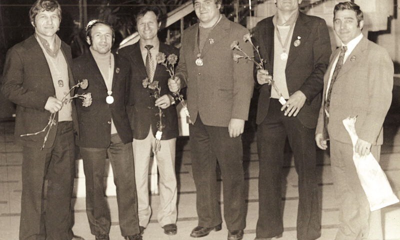 Marin Pârcălabu: „Duceţi-vă copiii în sălile de sport!“